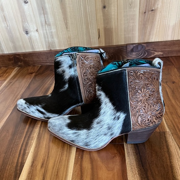 🌸NEW RELEASE Tooled Leather Genuine Hide-on Women Bootie Boot Boho Western Shoe - Picture 12 of 16